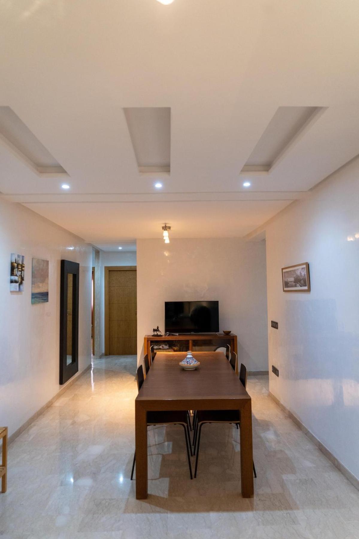 Two Bed Luxury Appt With Air Conditioning Parking And Pool Apartment